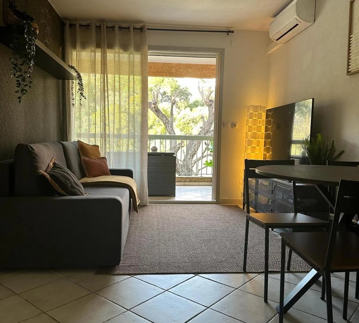 Appartement Residence Santa Barbara Avec Piscine Et A 750M De La Plage Cavalaire-sur-Mer
